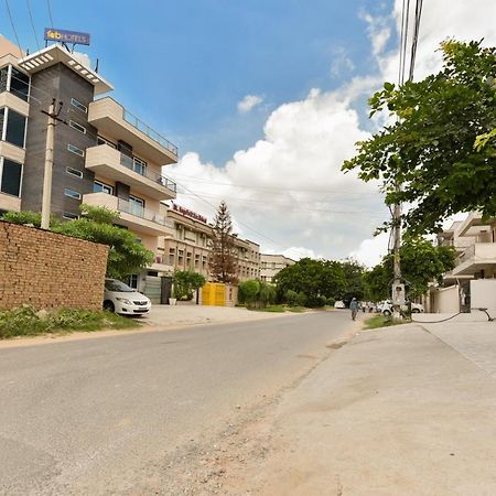 Hotel Luxury Collection Gurgaon Eksteriør billede