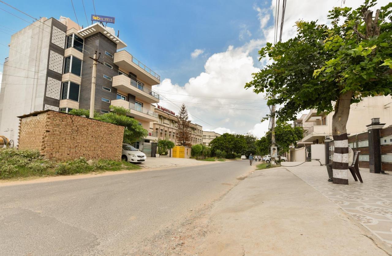 Hotel Luxury Collection Gurgaon Eksteriør billede